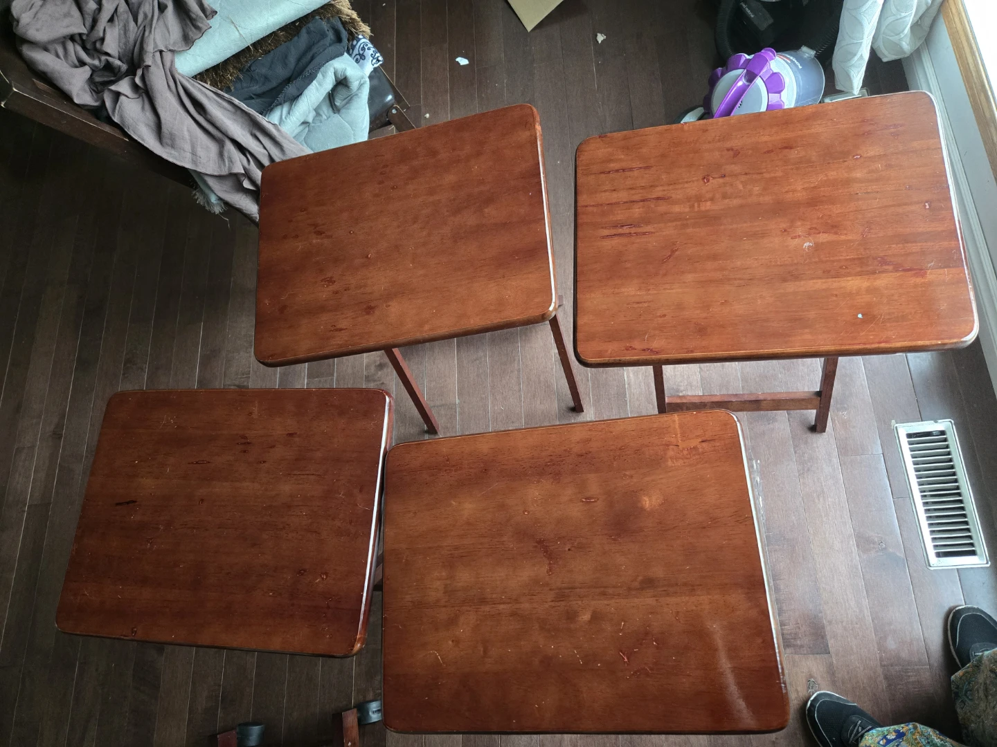 Wooden TV Tray Table Set - photo 2