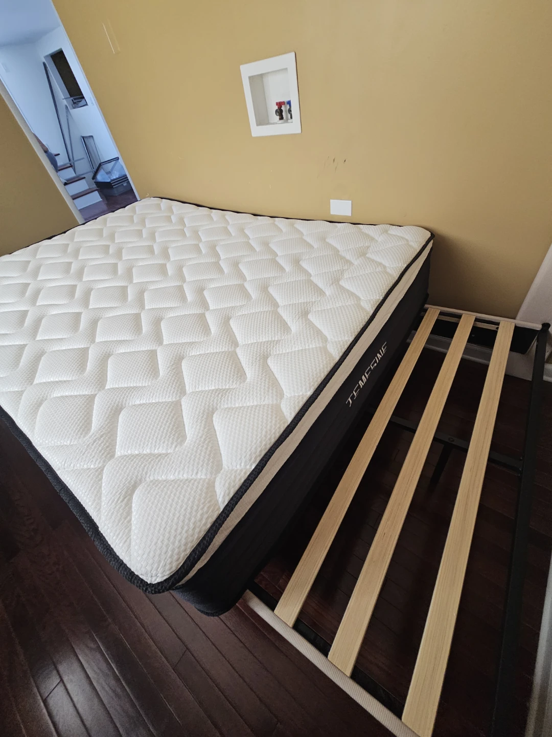 New queen size mattress - photo 2