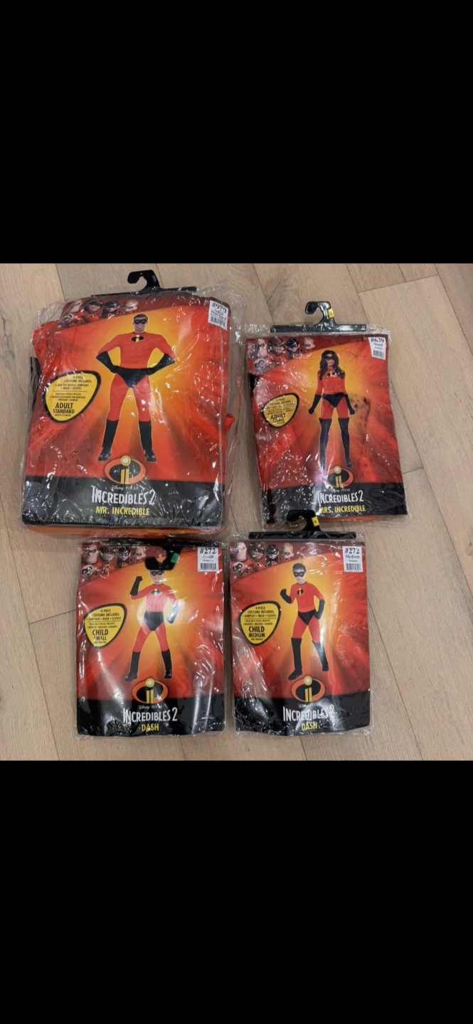 Incredibles 2 Costumes - Mr. Incredible, Mrs. Incredible, Dash