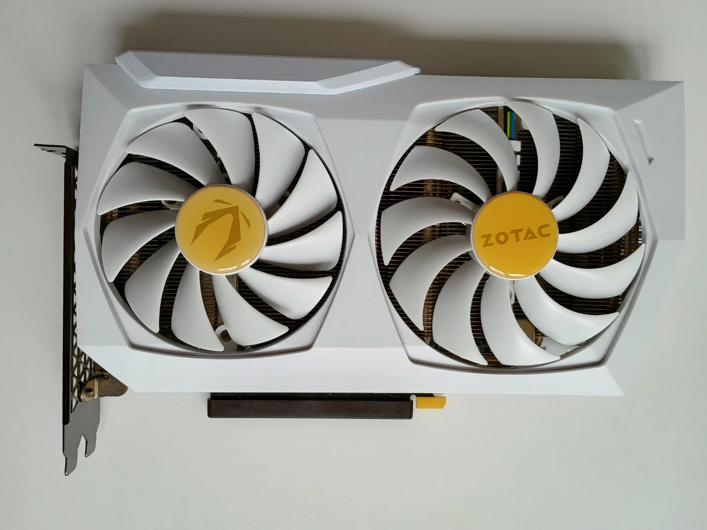 Zotac GeForce RTX 3060 Ti AMP White Edition