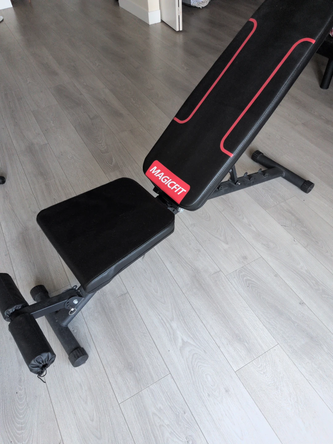 MAGICFIT Adjustable Weight Bench