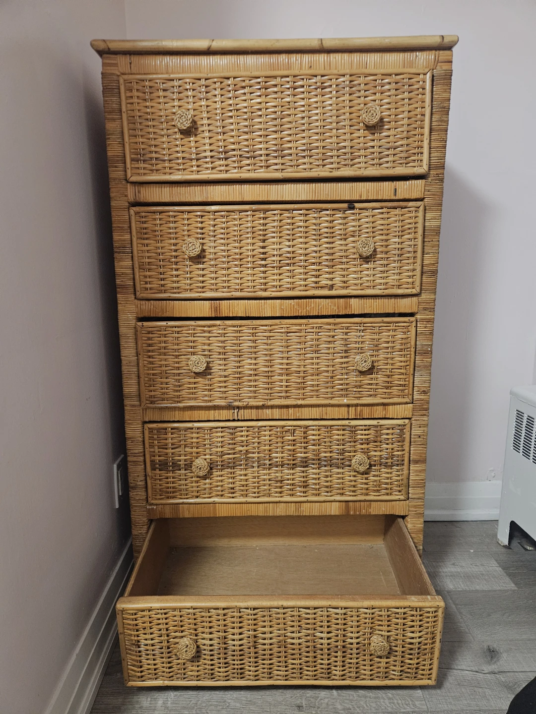 Rattan dresser with 5 drawers