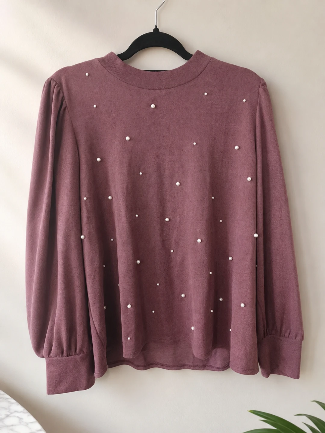 ✨ Pearl Detail Mauve Pink Sweater – Excellent Condition
