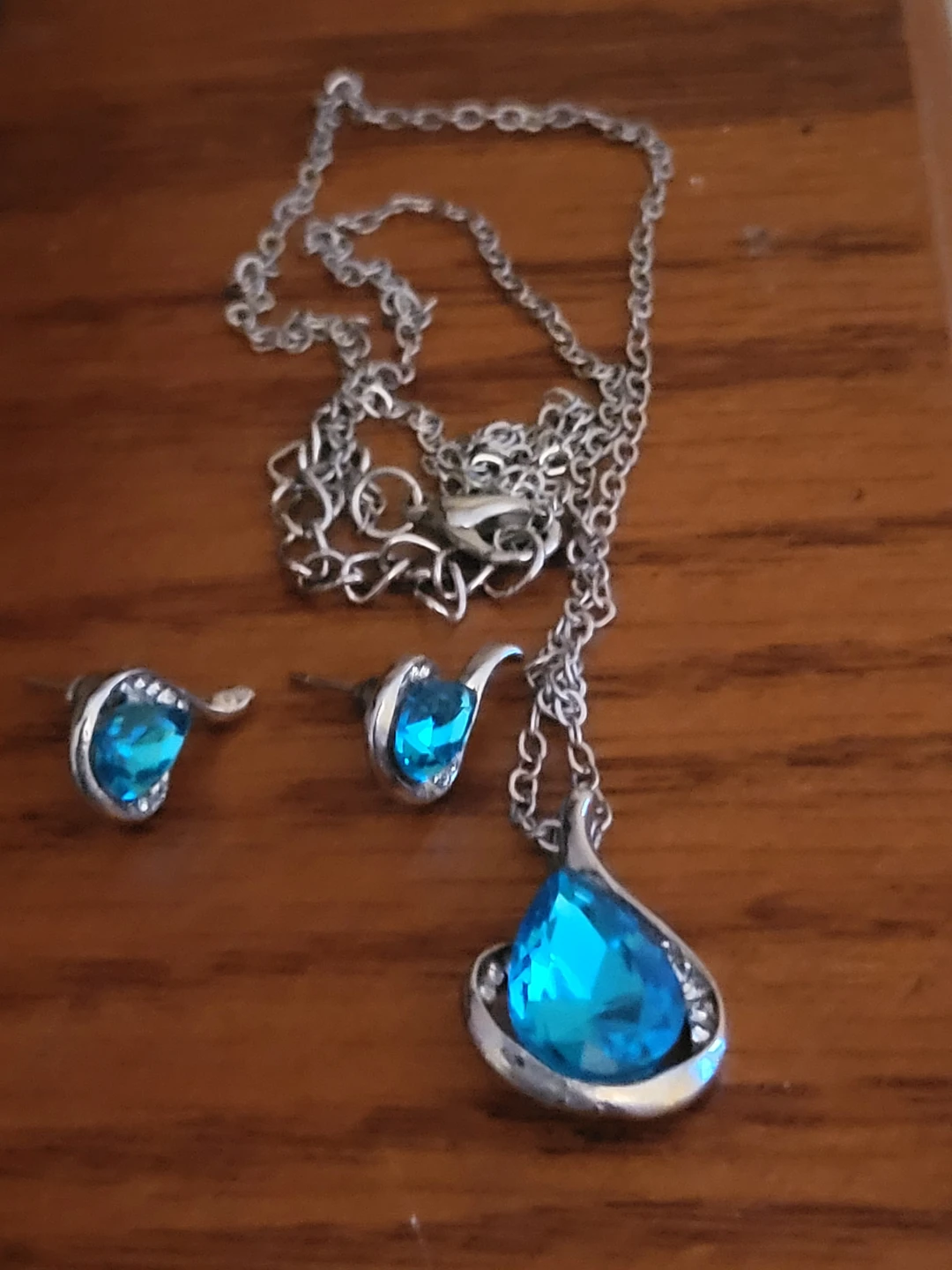 Teardrop Pendant Necklace and Earrings Set