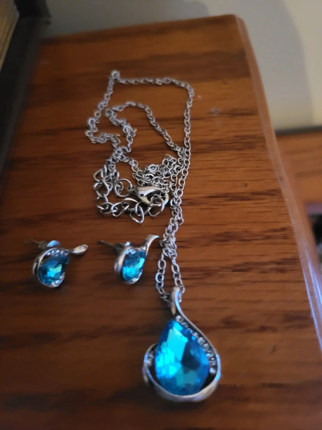 Teardrop Pendant Necklace and Earrings Set - photo 5