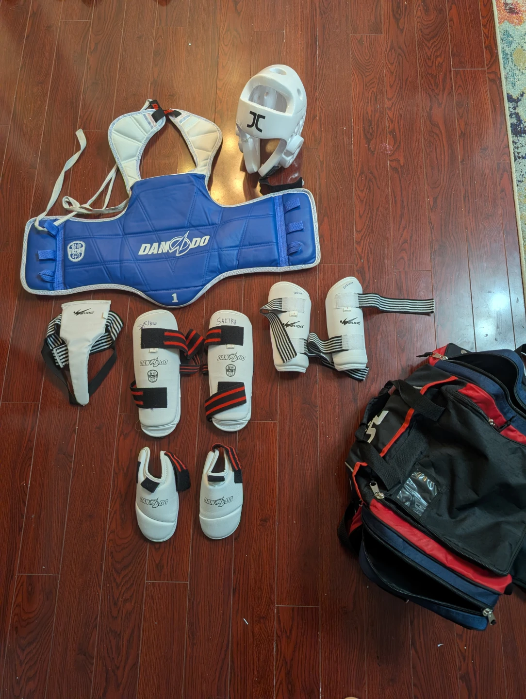 DAN-DO Taekwondo Sparring Gear Set with Bag
