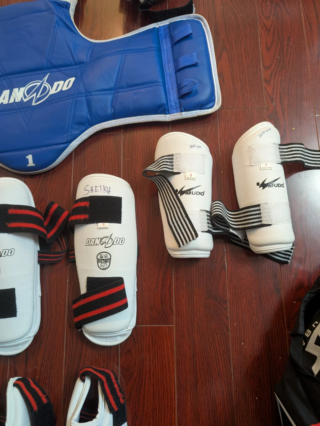 DAN-DO Taekwondo Sparring Gear Set with Bag - photo 5
