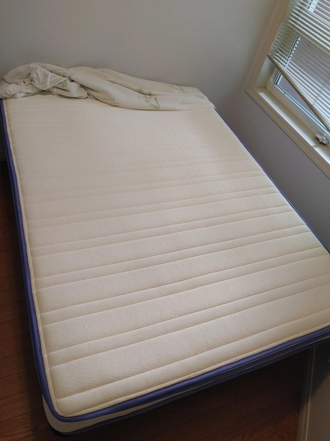 Full/Double Mattress - very clean (2 available) - photo 2