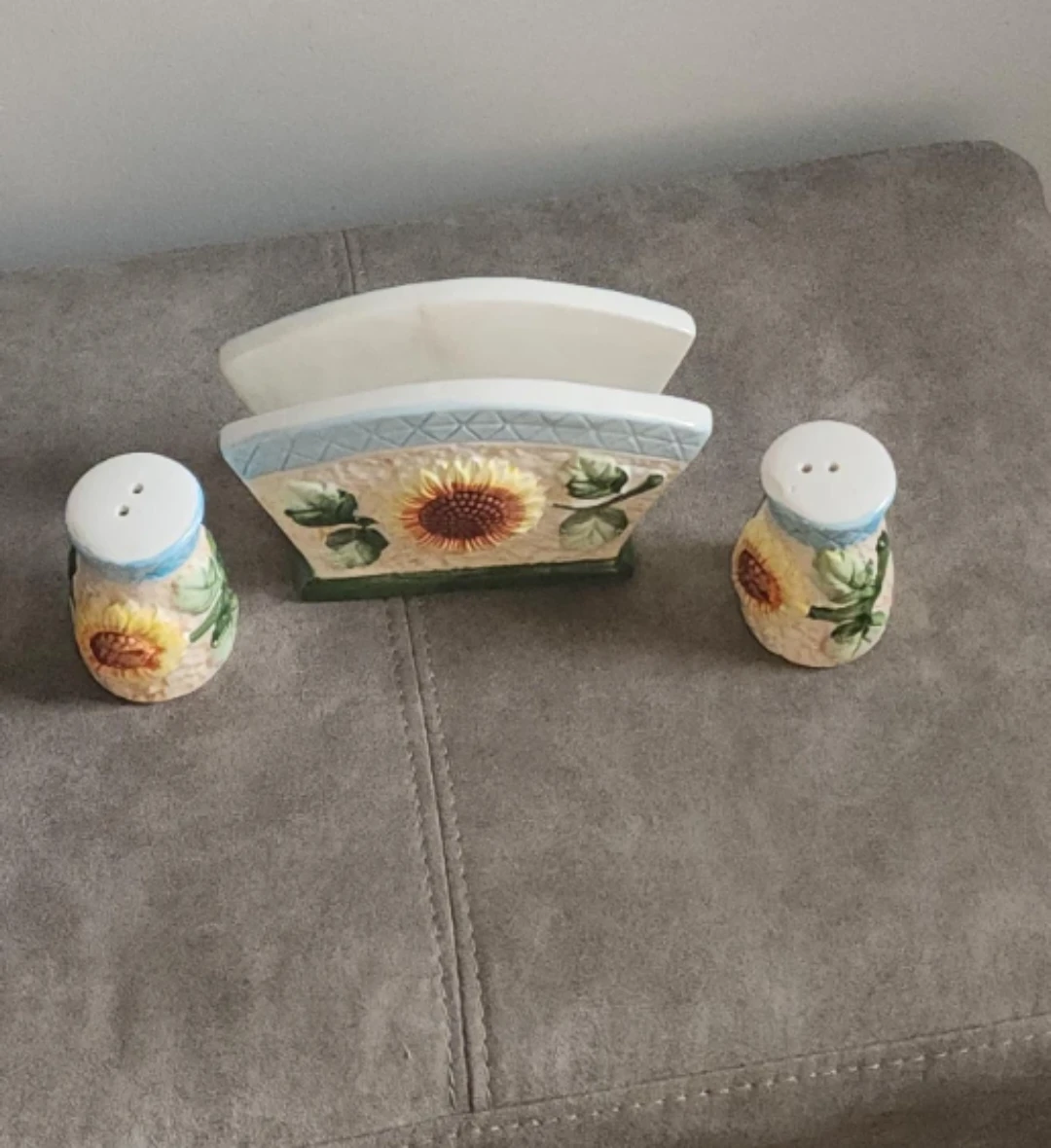 Sunflower Napkin Holder and Salt Pepper Shakers Set