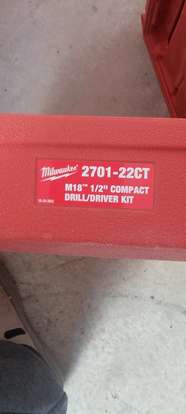Milwaukee 2701-22CT M18 Drill/Driver Kit Case - photo 2