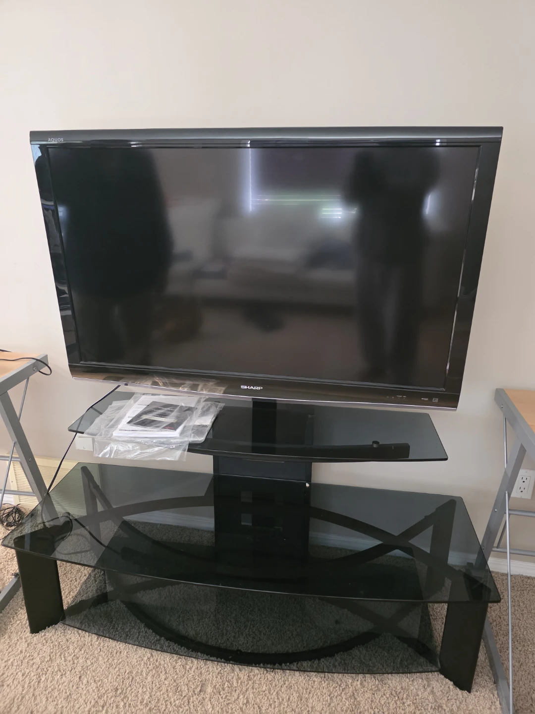 Sharp AQUOS LC-46E77UN 46-inch Full HD 1080p TV - photo 3