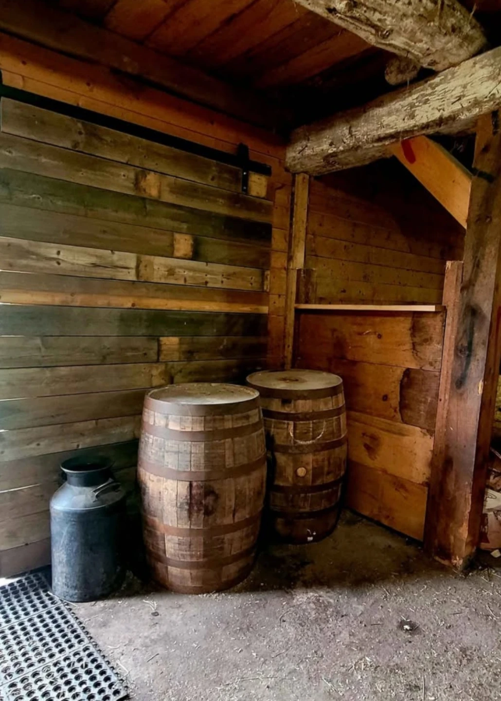 Large Whiskey Barrels - photo 2