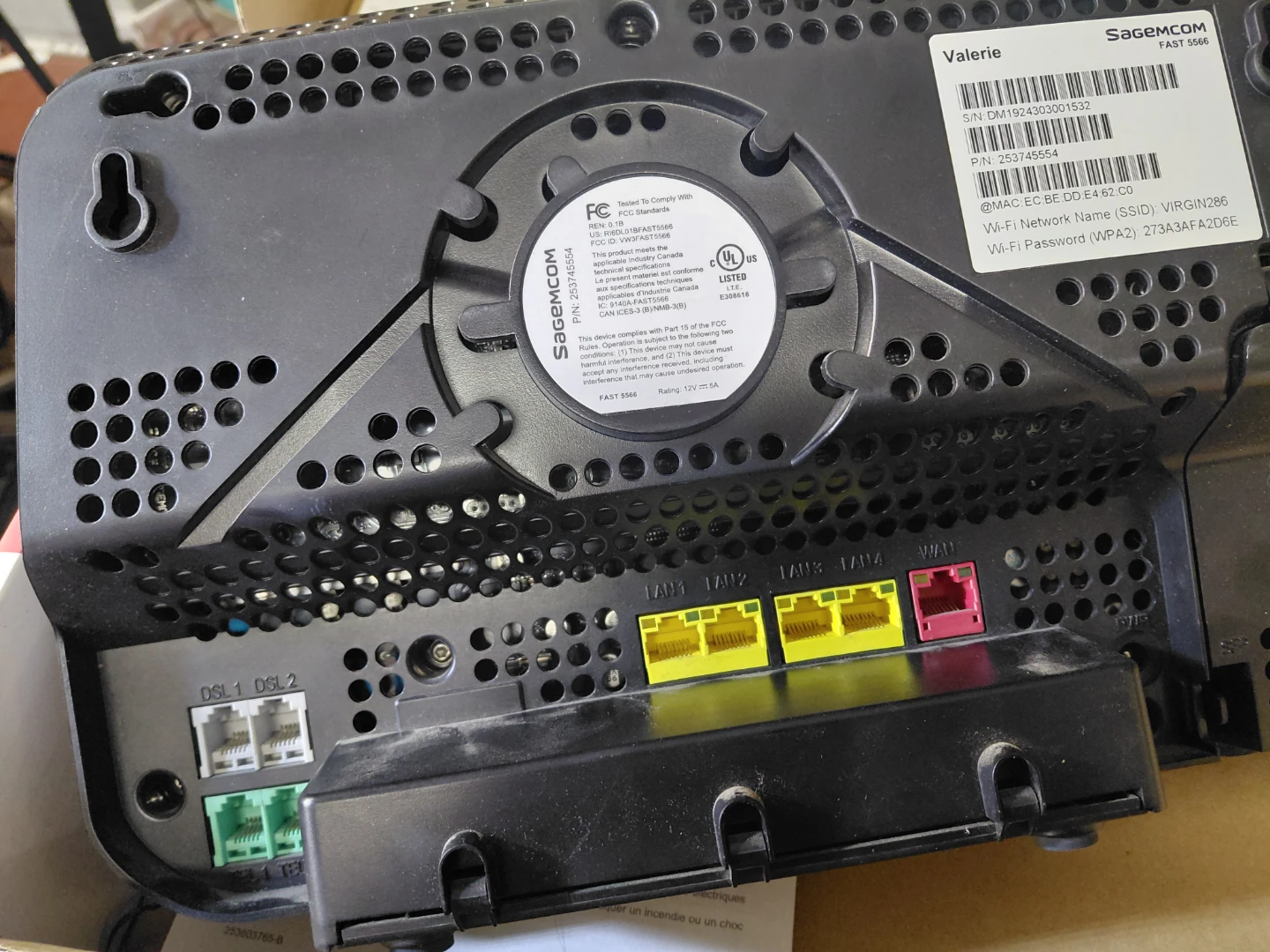 Virgin Mobile Sagemcom Pack Fast 5566 Valerie Router - photo 2