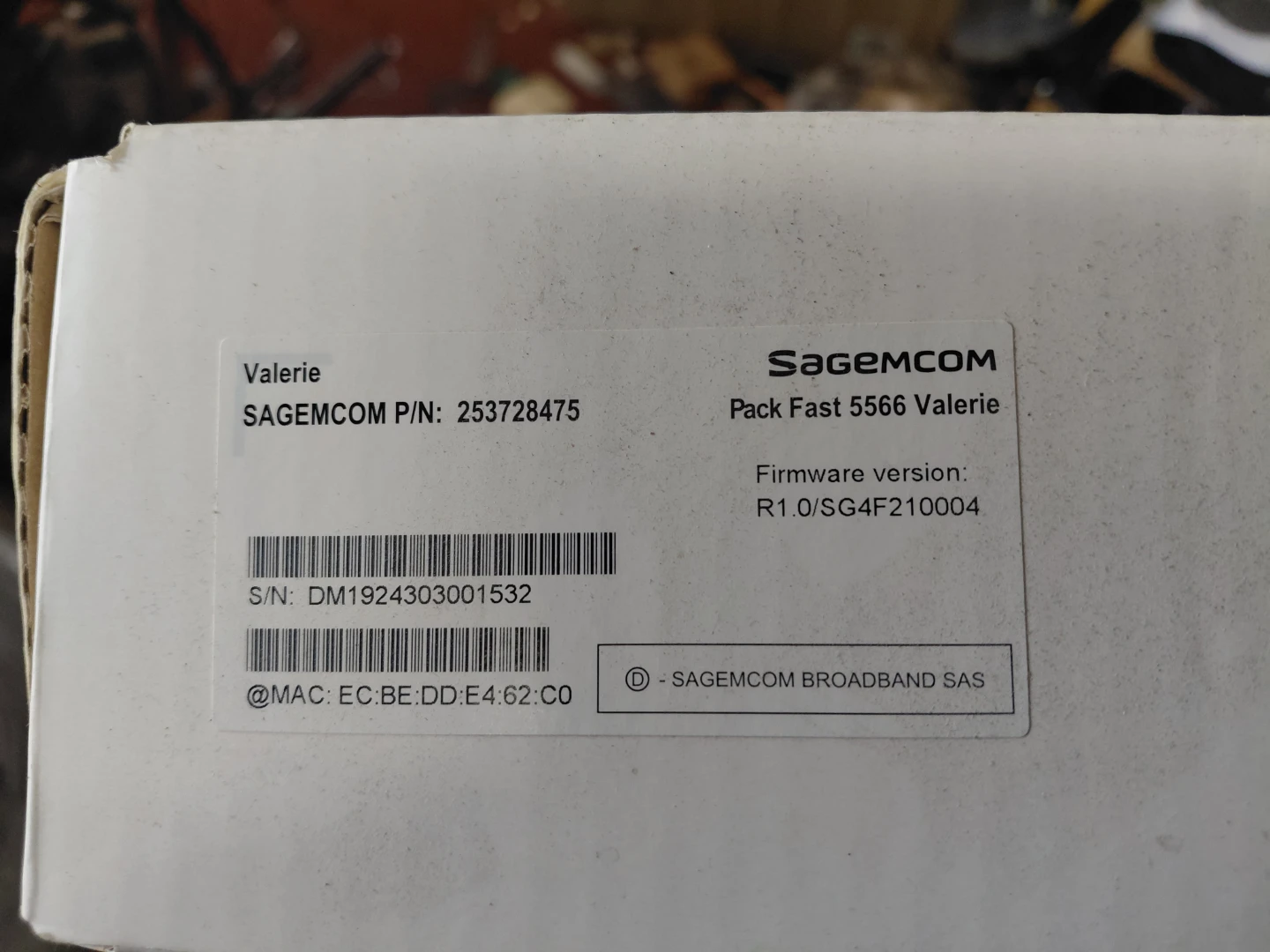 Virgin Mobile Sagemcom Pack Fast 5566 Valerie Router - photo 3