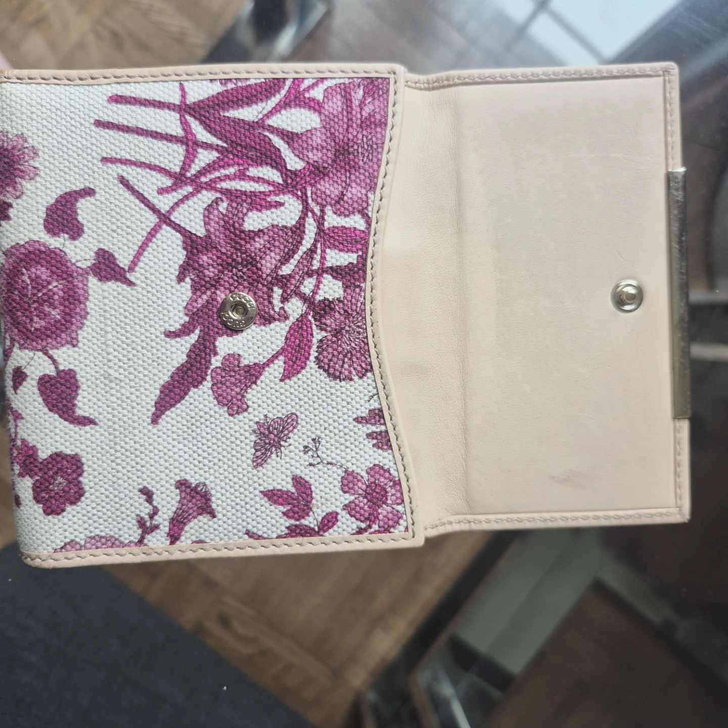 Gucci Floral Canvas Bi-Fold Wallet - photo 5