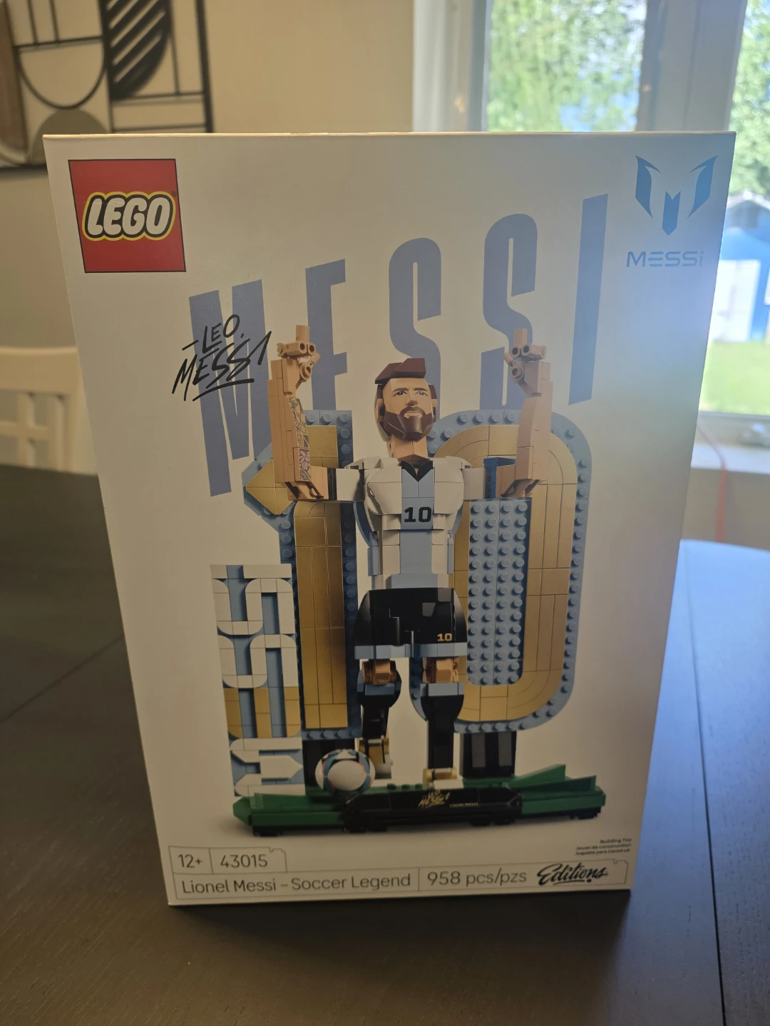 LEGO Lionel Messi - Soccer Legend Set 43015
