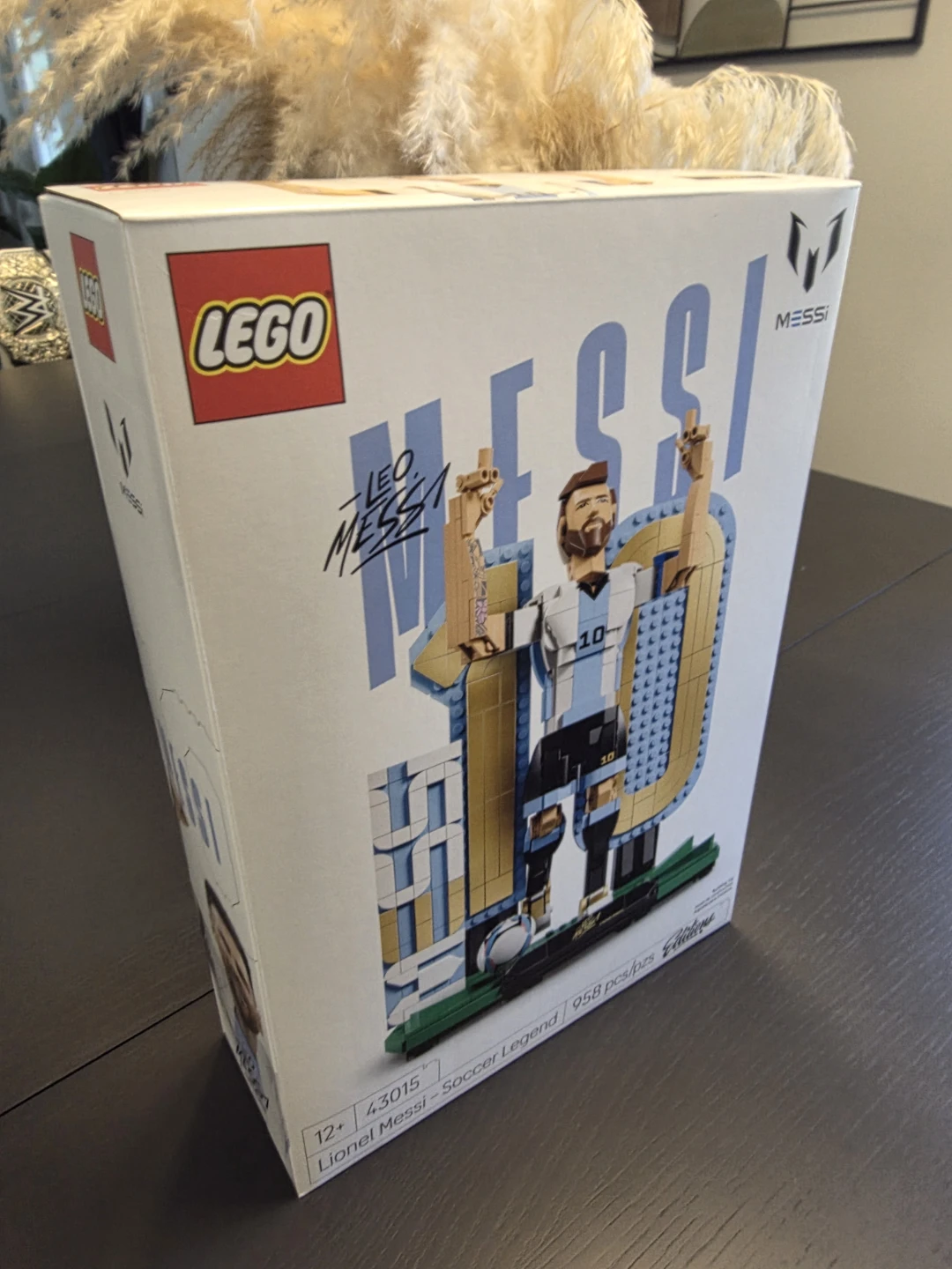 LEGO Lionel Messi - Soccer Legend Set 43015 - photo 2
