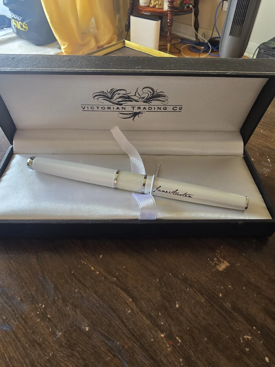Jane Austen Fountain Pen