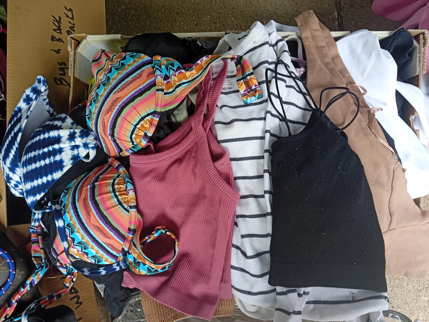 Mixed lot of women's clothing and accessories - photo 4