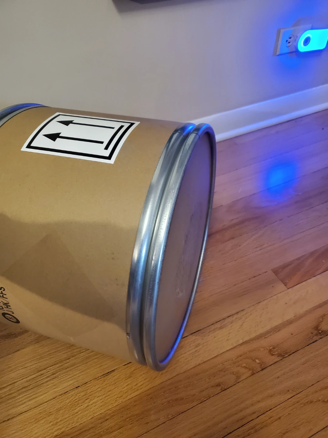 Metal and Cardboard Drum Container - photo 4
