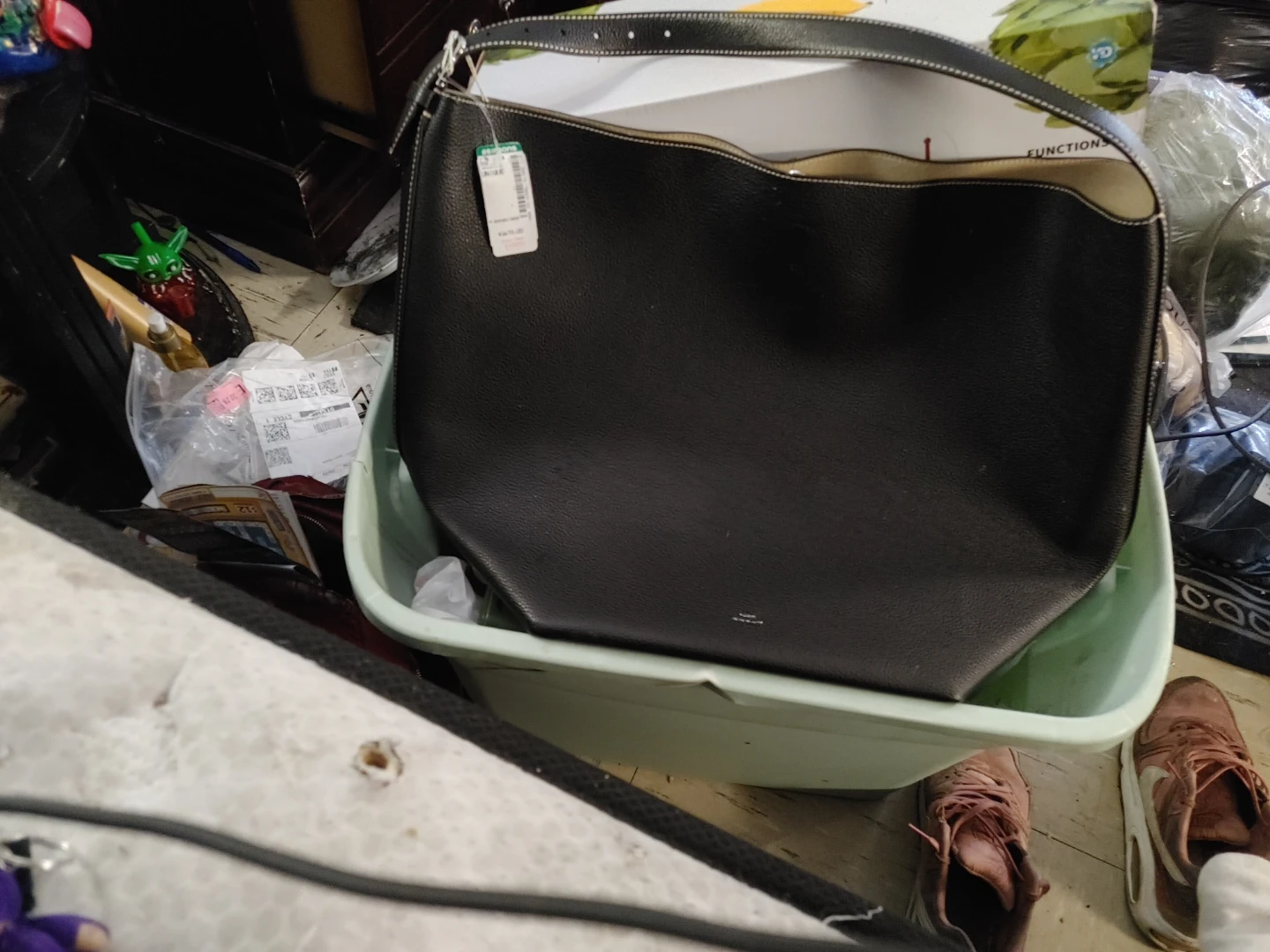 TOTEME Black Leather Shoulder Bag - photo 2
