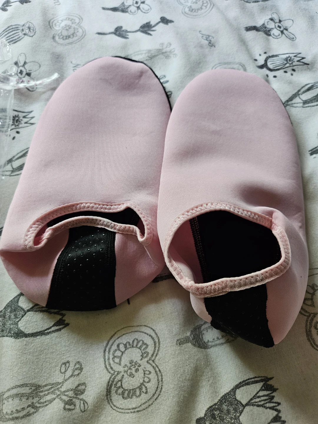 Pink Water Shoes Aqua Socks Size 11 womans - photo 3