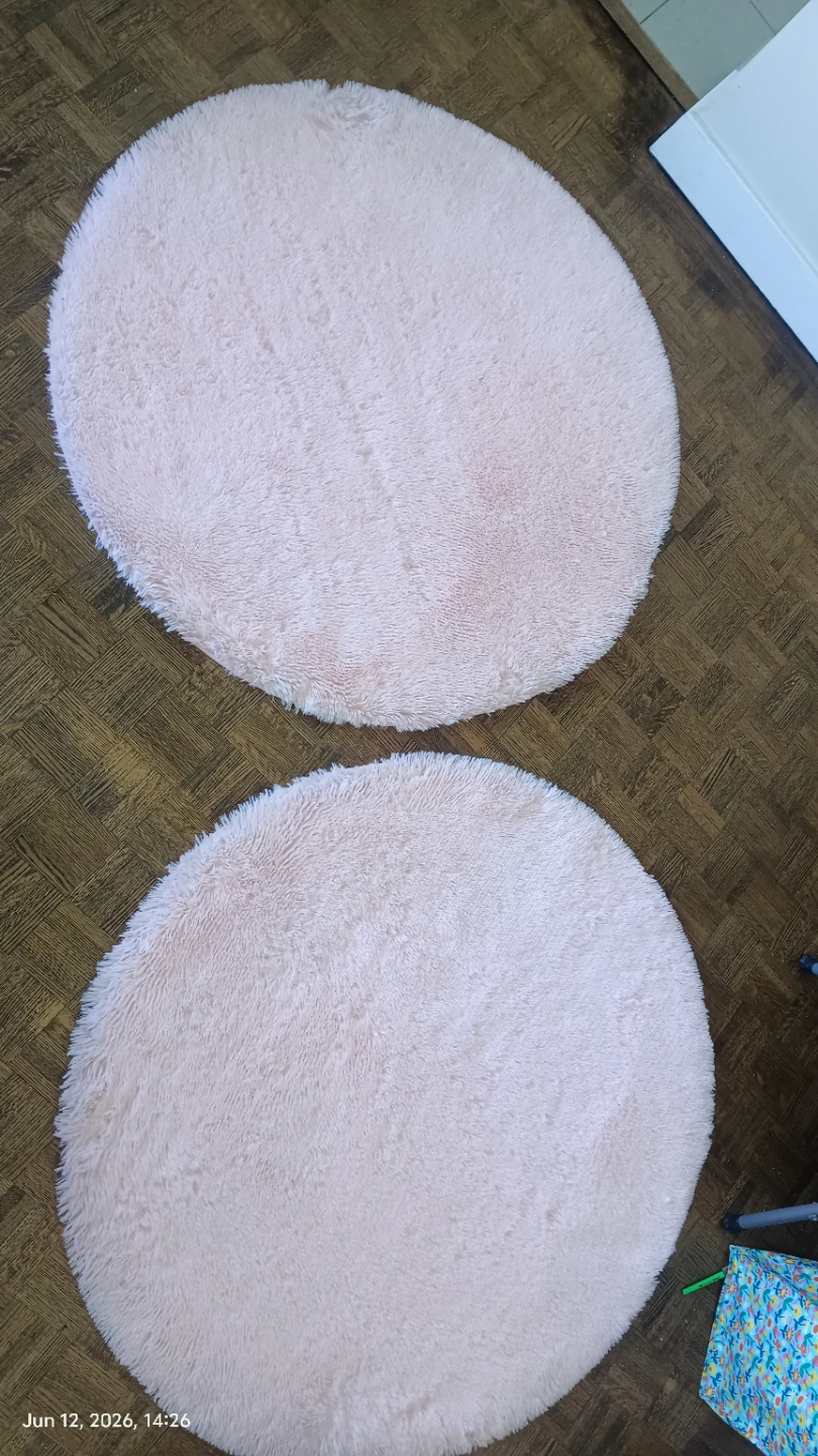 2 Pink Round Shaggy Rugs - photo 2