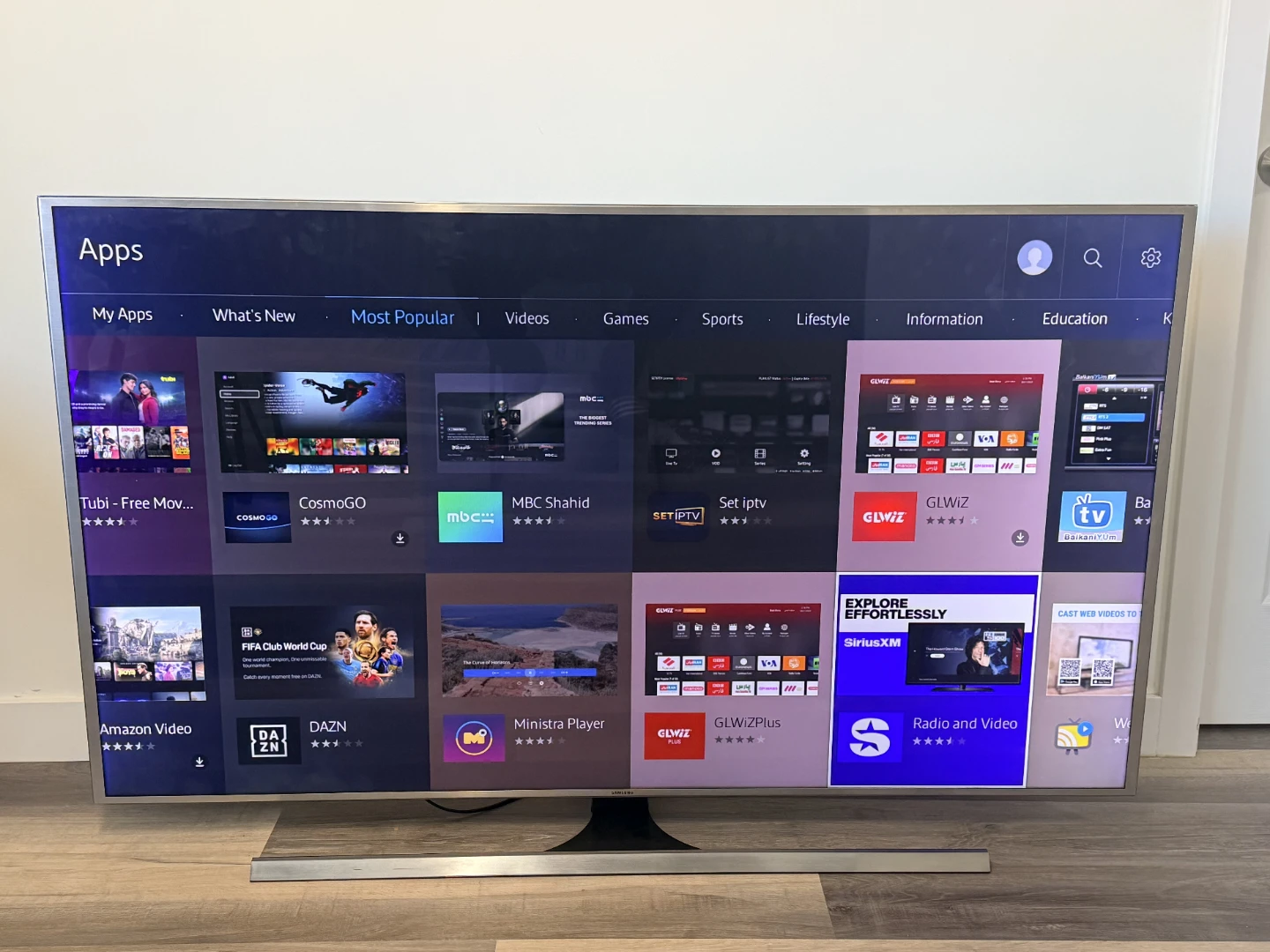 55 Inch Samsung Smart 4K Curved TV - photo 3