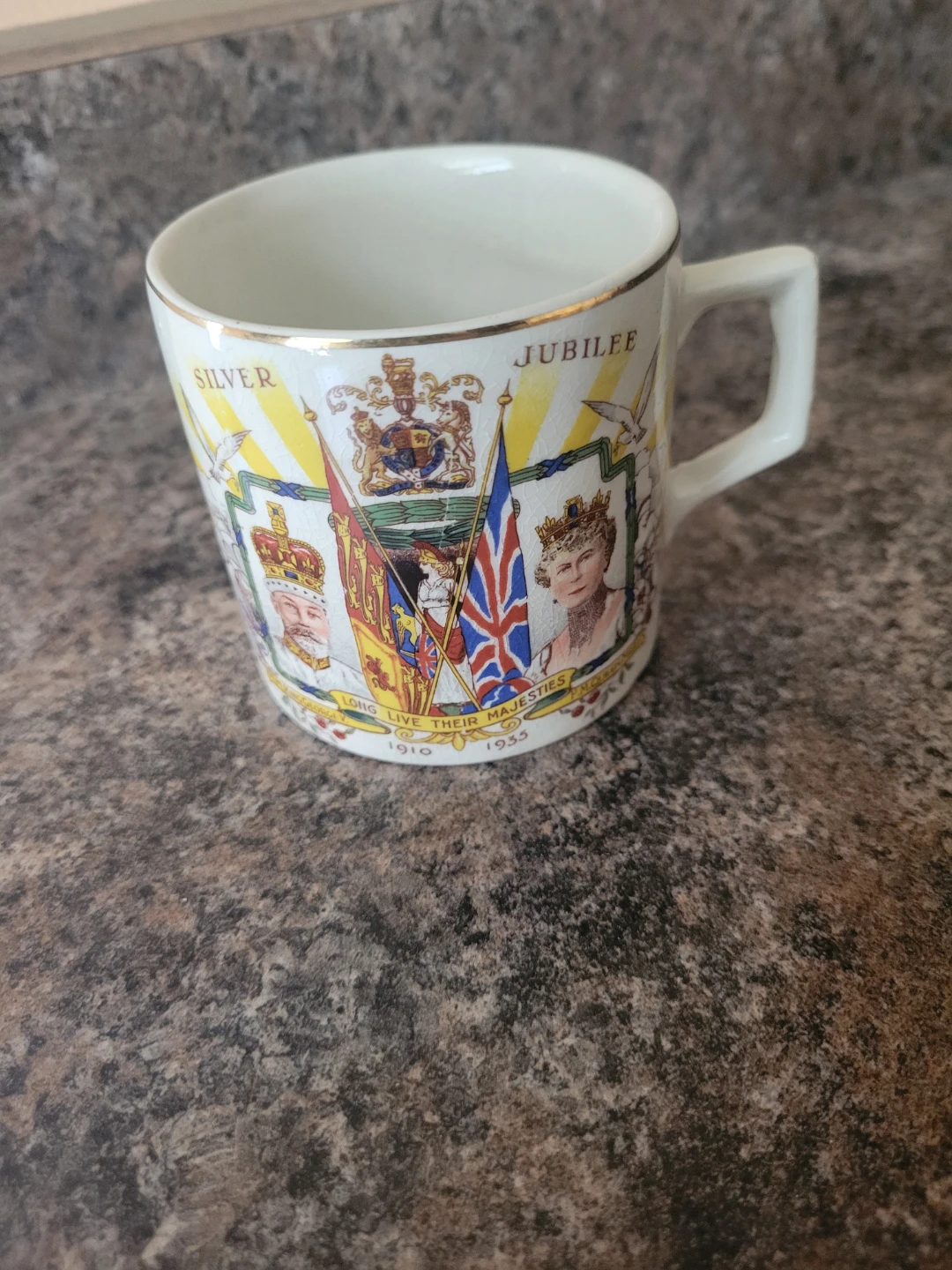 Silver Jubilee Commemorative Mug - May 6th 1935 - photo 3