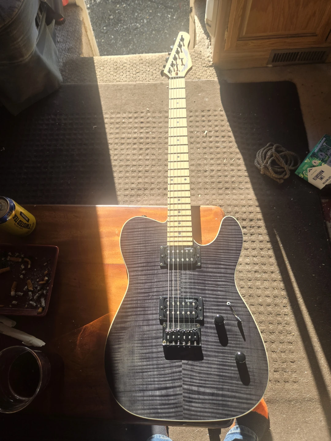 Electric guitar