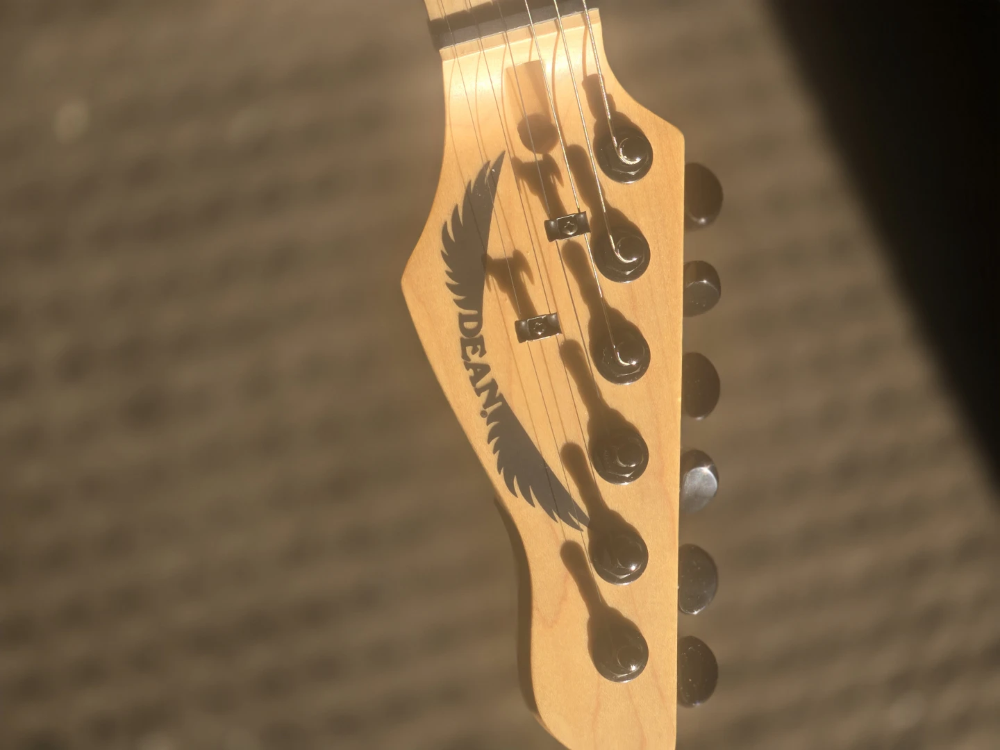 Electric guitar - photo 2