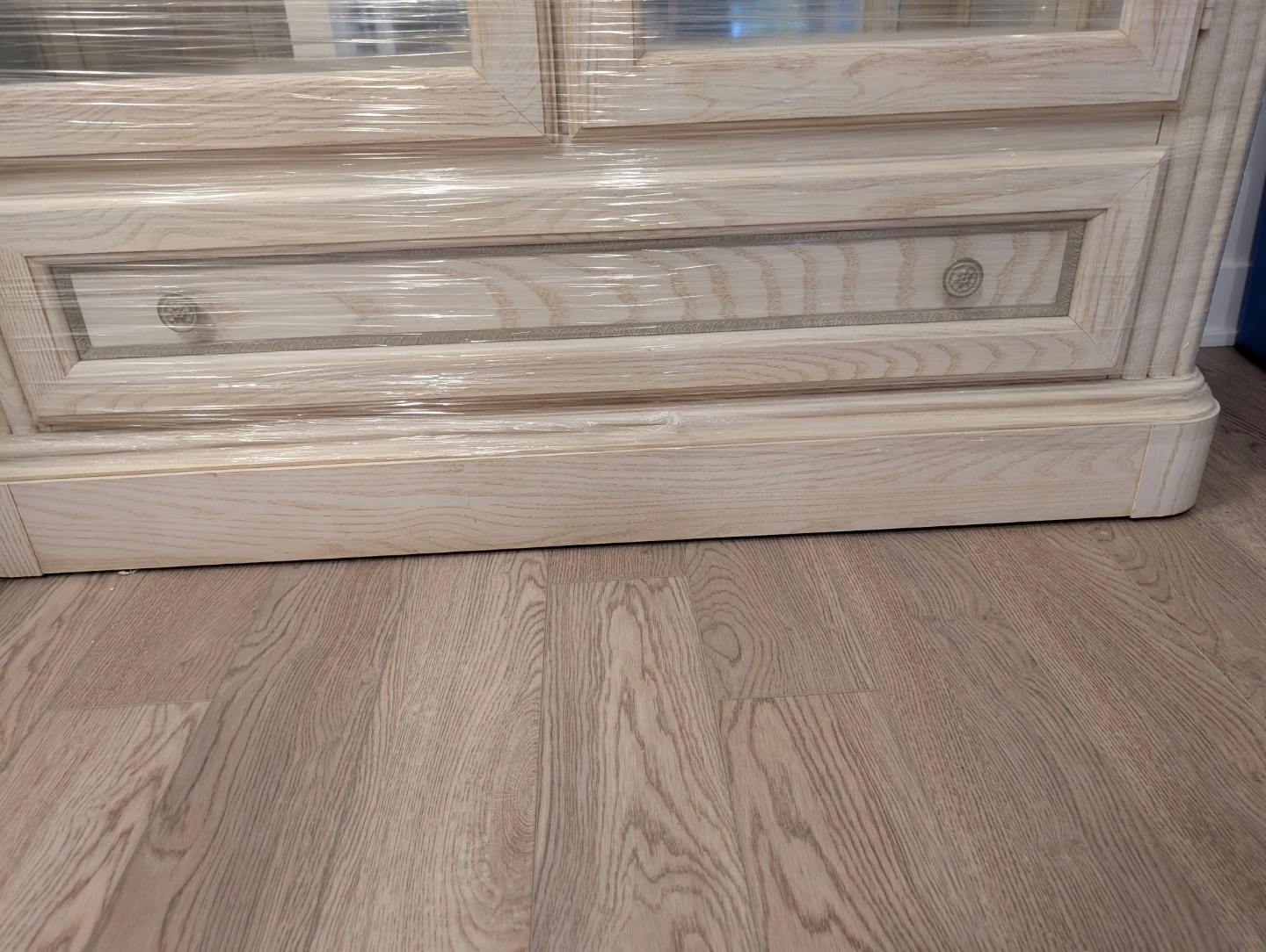 Solid Oak Display case/Armour - photo 2