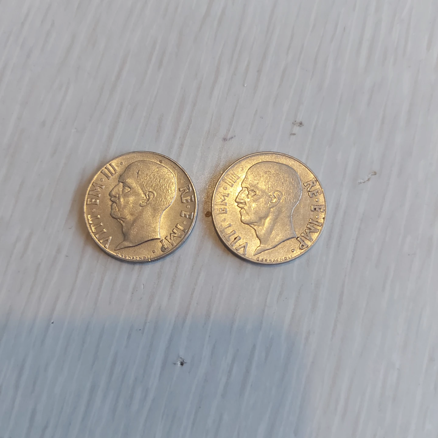 Two 20 Lire Italian Coins - 1943 - photo 2