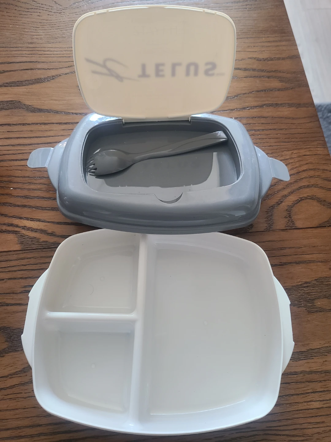 Telus Lunch Box with Utensils ⚽️ - photo 2