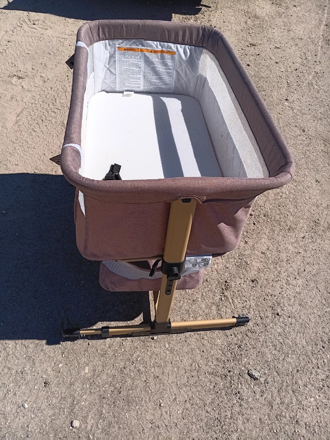 Brown Bassinet with Wheels - photo 4