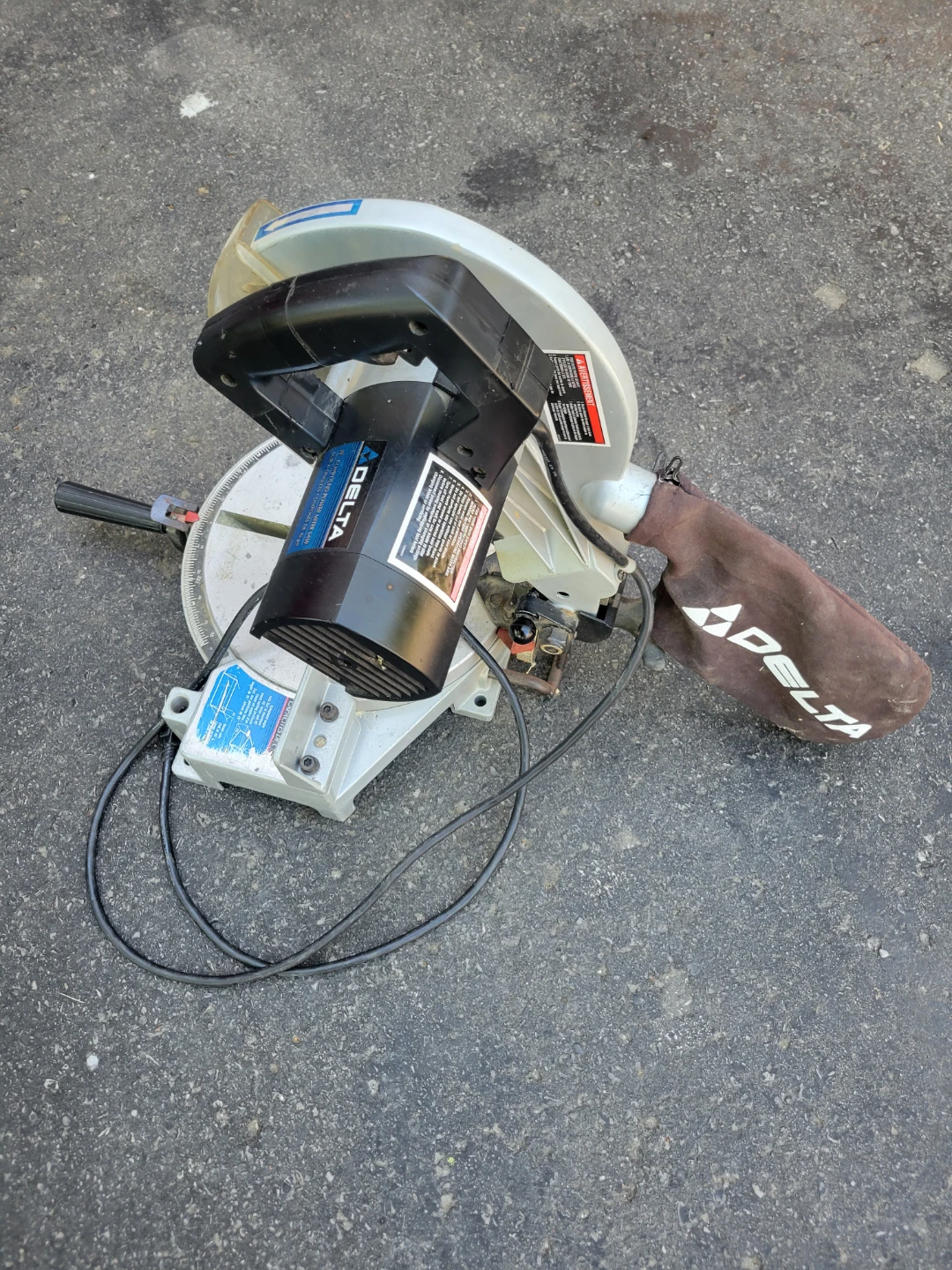 10: Delta Compound Miter Saw - photo 2