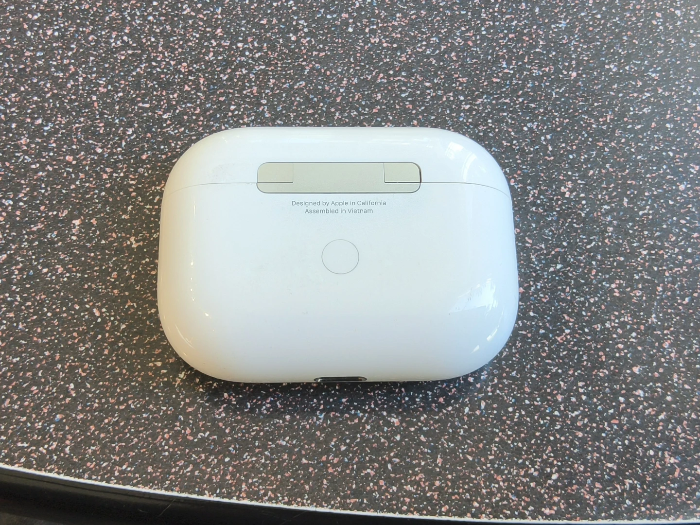 Apple AirPods Pro Charging Case