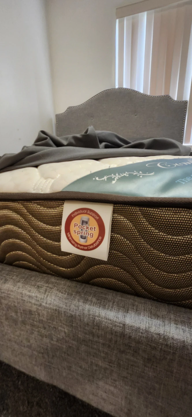 Comfort Sleep Pocket Spring Mattress 8" Queen
