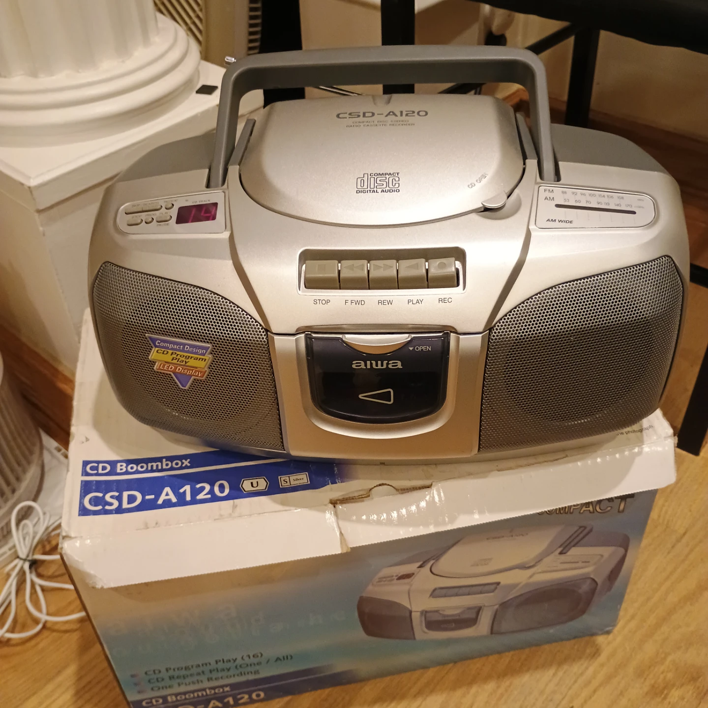 Aiwa CSD-A120 CD Boombox Radio Cassette Recorder - photo 3