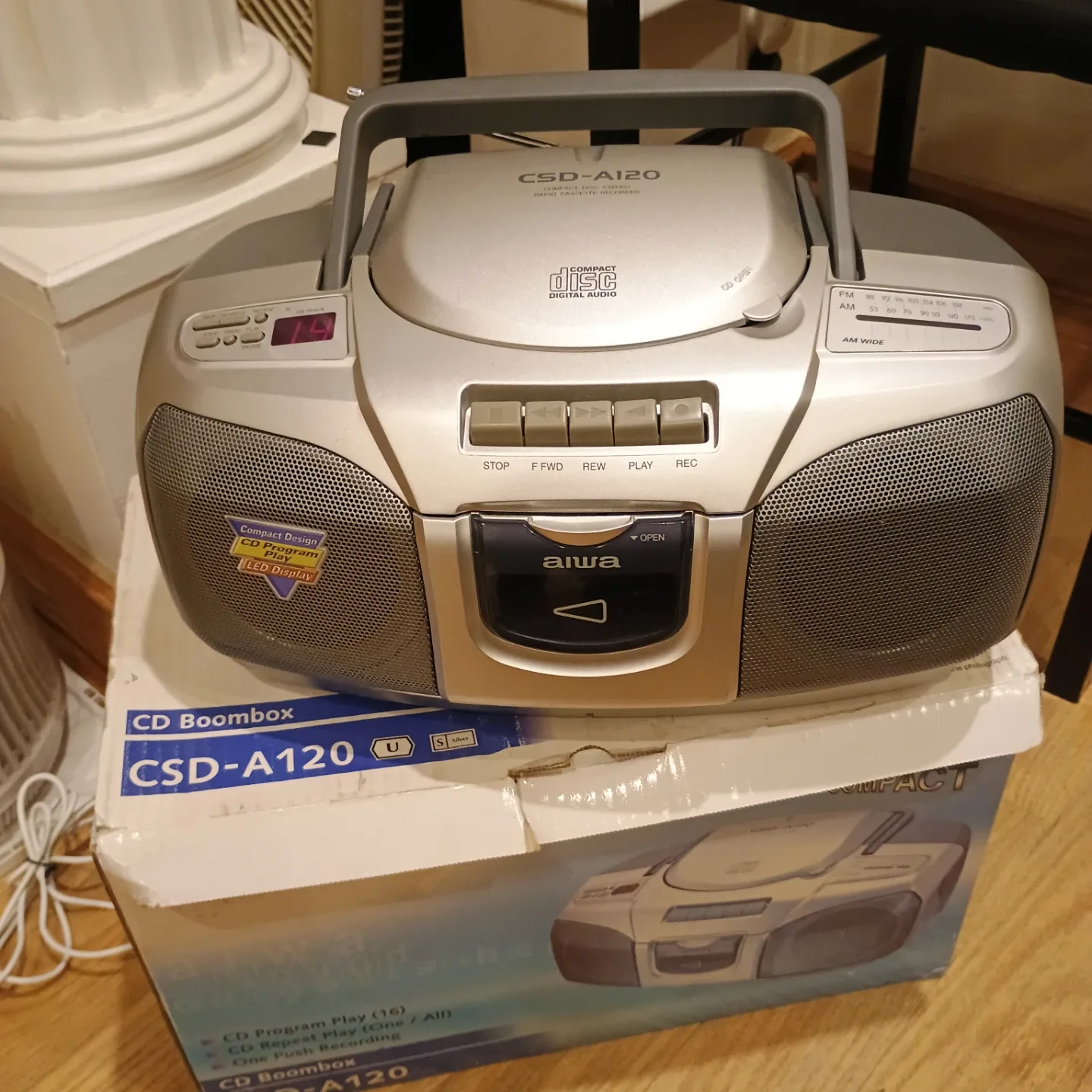 Aiwa CSD-A120 CD Boombox Radio Cassette Recorder - photo 3