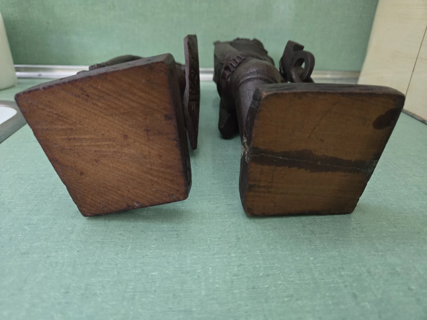 Two (2) Carved Wooden African Figurines - photo 5