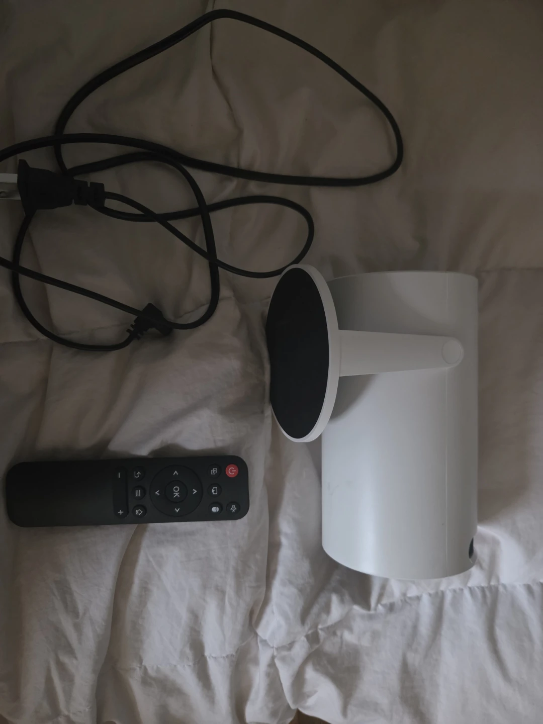 White Portable Mini Projector with Remote