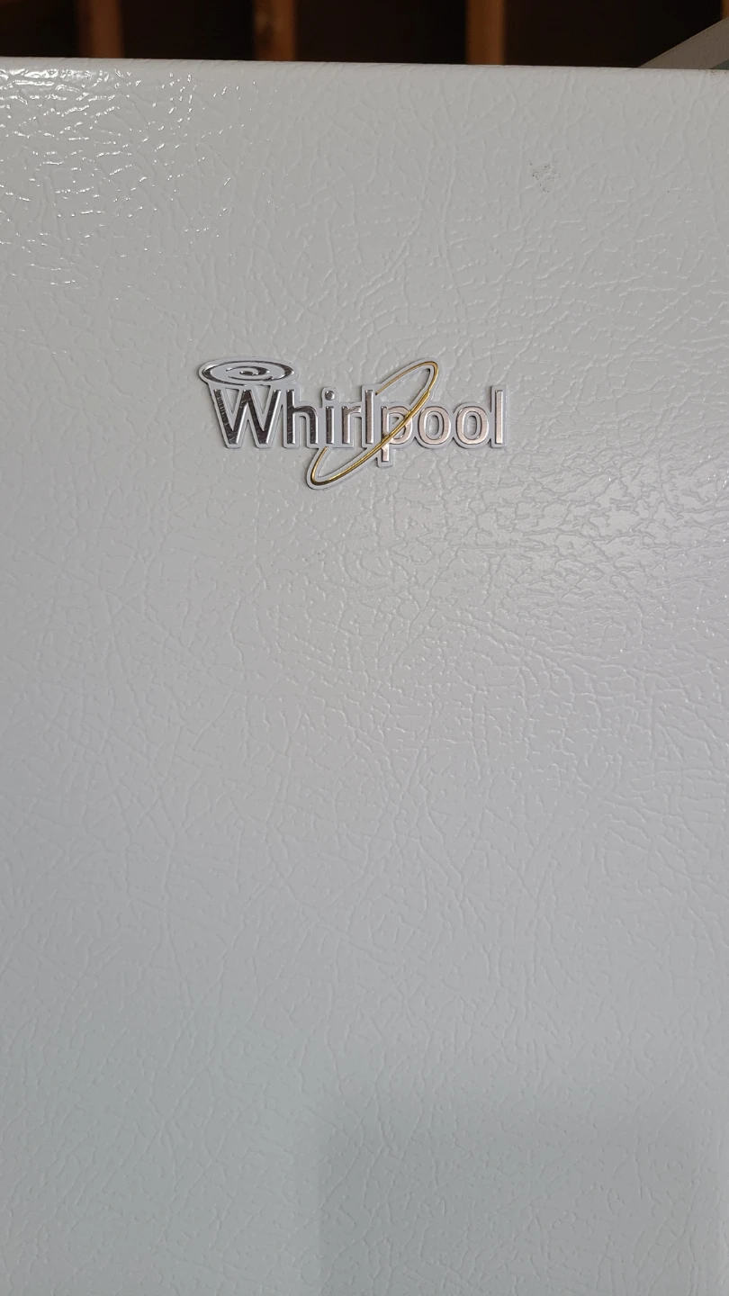 Whirlpool Refrigerator - photo 2