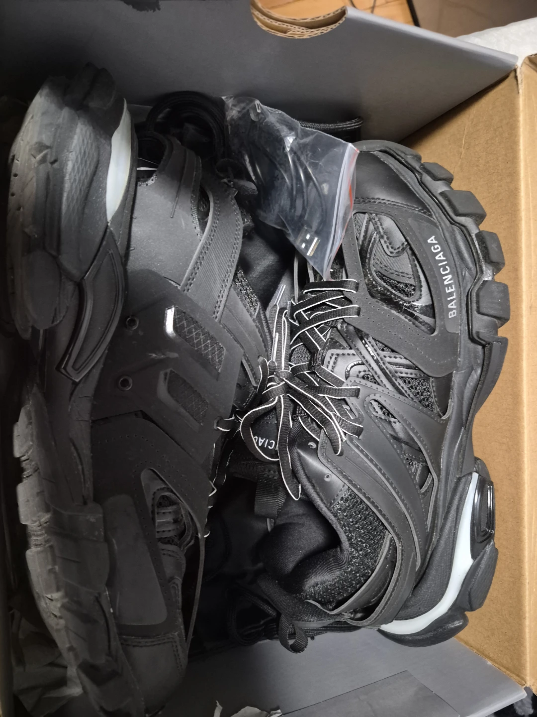 Balenciaga SIZE 8 ½ - photo 5