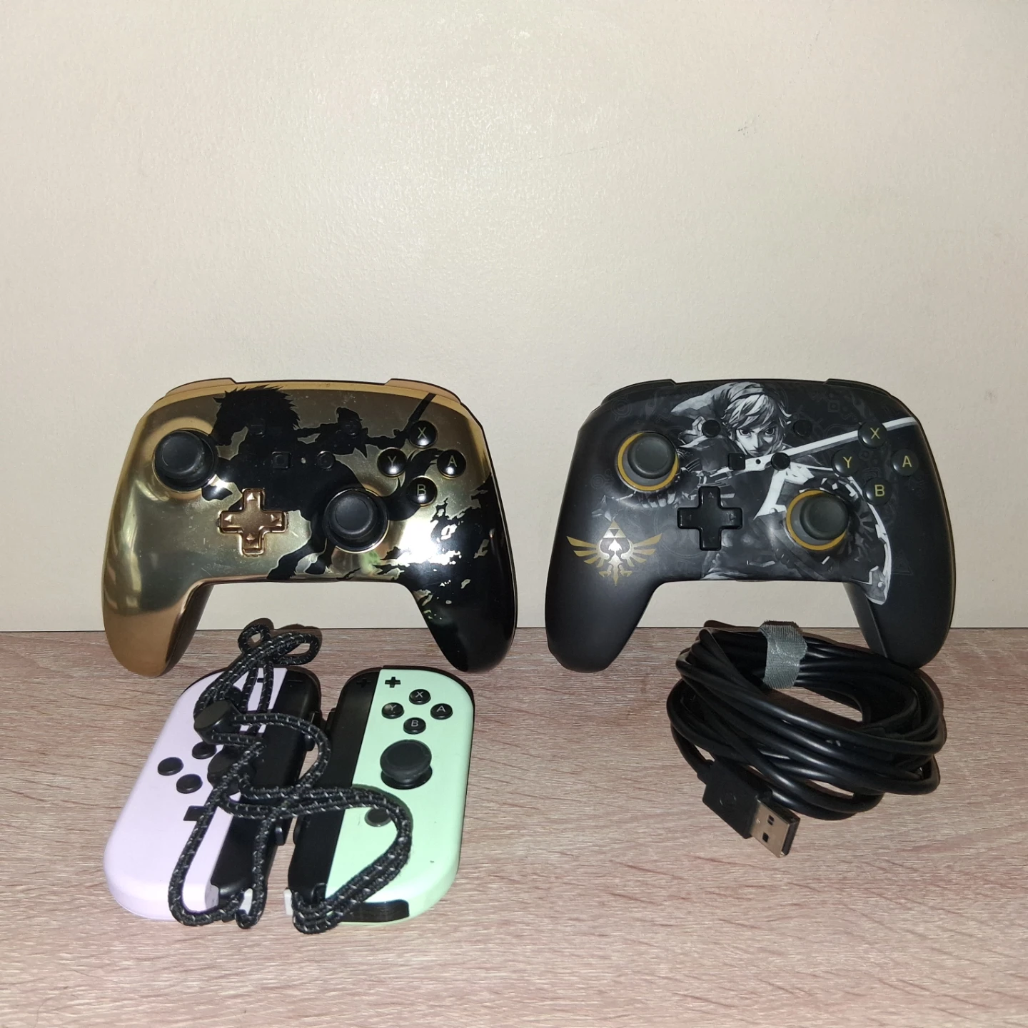 Nintendo Switch OLED Zelda Bundle – Complete Setup - photo 2