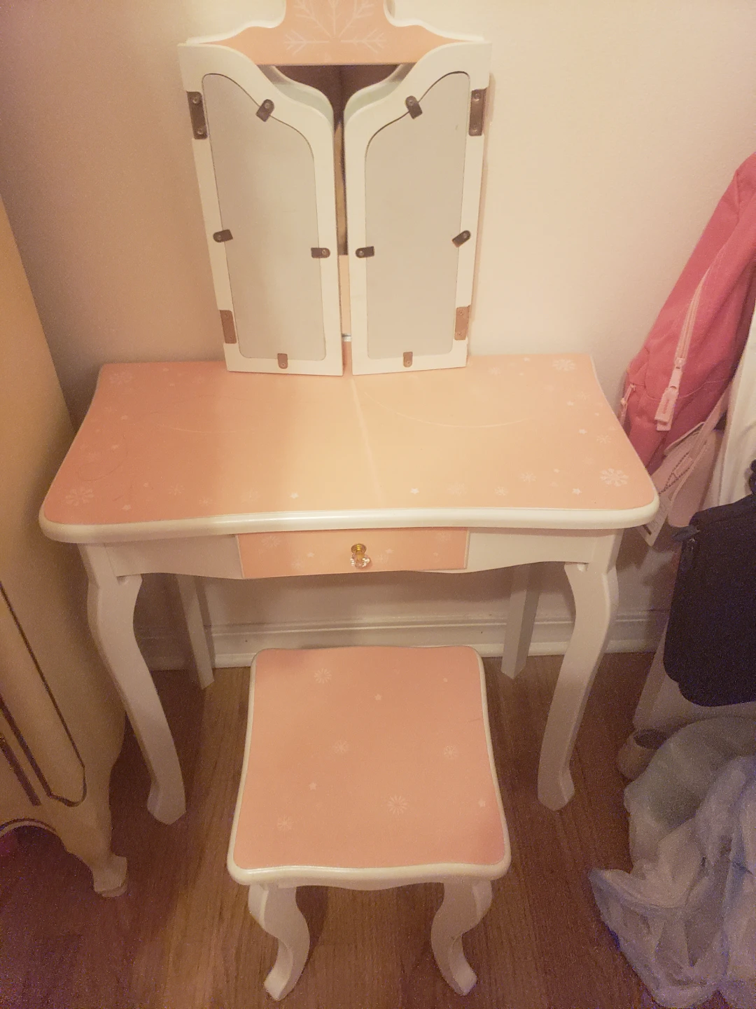 Kids Vanity Set with Stool