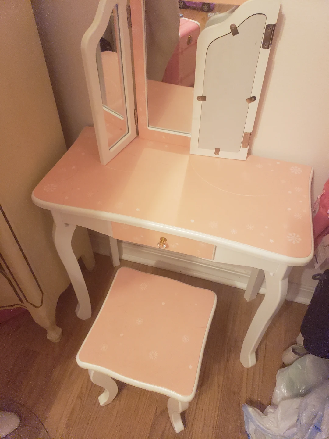 Kids Vanity Set with Stool - photo 2