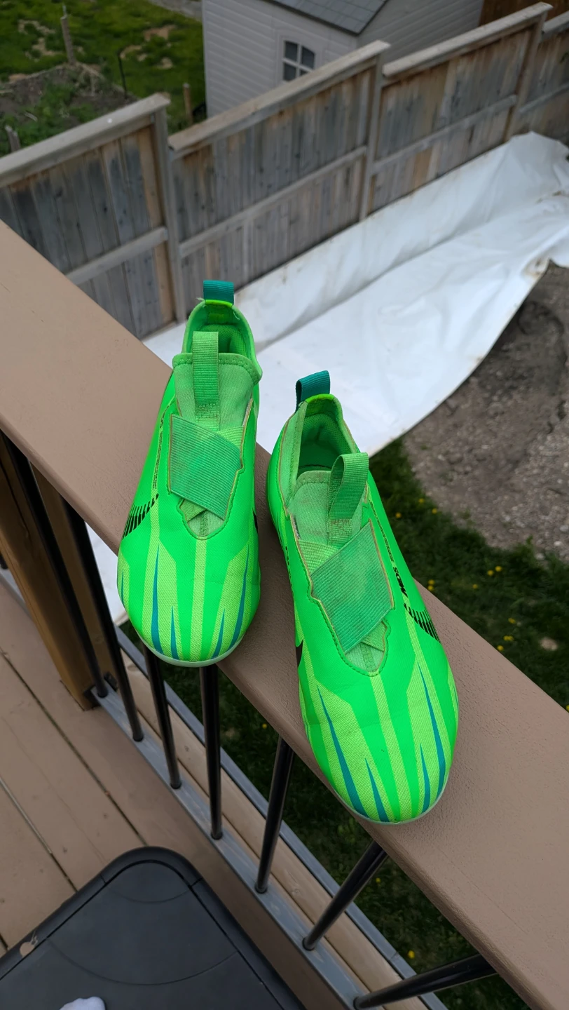 Air zoom Nike soccer cleats - photo 2