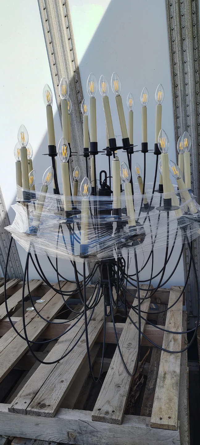 Candle Style Chandelier with 20 Lights