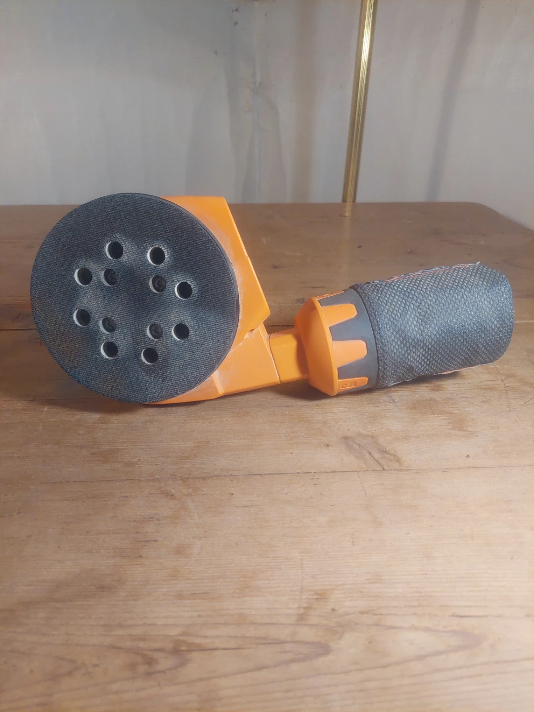RIDGID 18V Cordless Orbital Sander plus accessories - photo 2